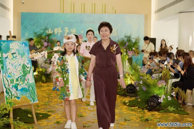 对话儿童艺术涌现家陈吟：让艺术成为深圳儿童病院里的一束光