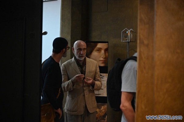 “Nel Mezzo”:第三届意大利现代艺术交流展于佛罗伦萨矜重开幕